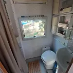 Camping Car A 3 Minutes Du Parc Pairi Daiza 营地