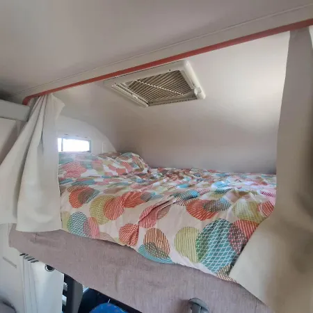 Parque de Campismo Camping Car A 3 Minutes Du Parc Pairi Daiza Brugelette